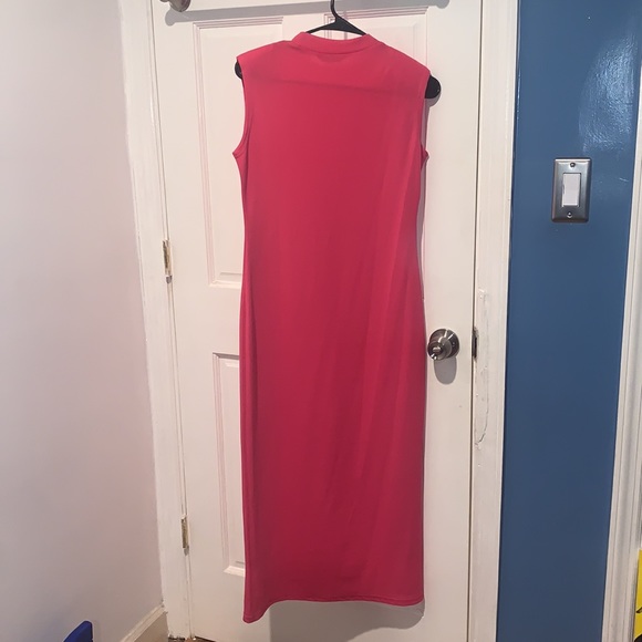 PRETTY IN PINK midi dress with shoulder pads - Picture 2 of 3